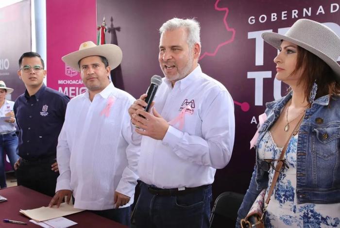 En audiencia pública, anuncia Bedolla próxima apertura de autopista Siglo XXI, tramo Pátzcuaro-Uruapan