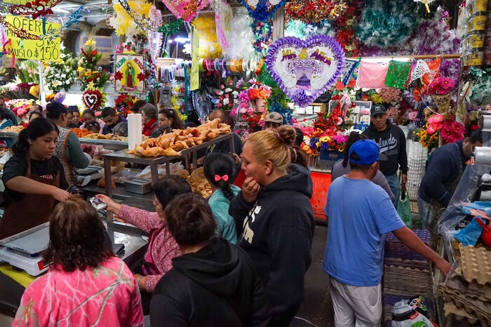 En busca de los ingredientes para la cena navideña