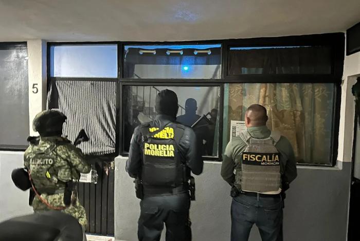 En cateo, asegura FGE inmueble relacionado en conductas ilícitas y detiene a dos personas