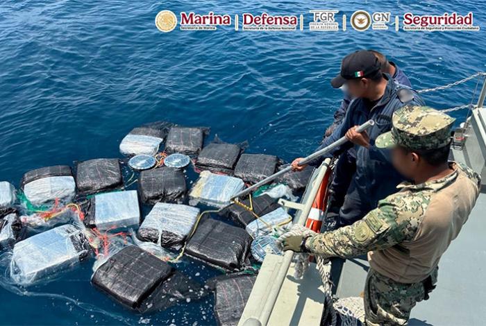 En costas de Chiapas aseguran casi una tonelada de cocaína y detienen seis personas