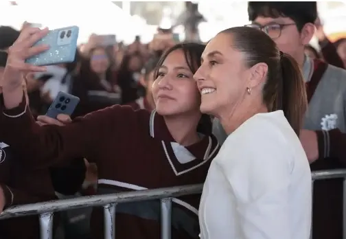 En libros de texto de la Nueva Escuela Mexicana se incorporará a las mujeres en la historia: Presidenta Claudia Sheinbaum al inaugurar ampliación de Bachillerato Nacional en Tlaxcala