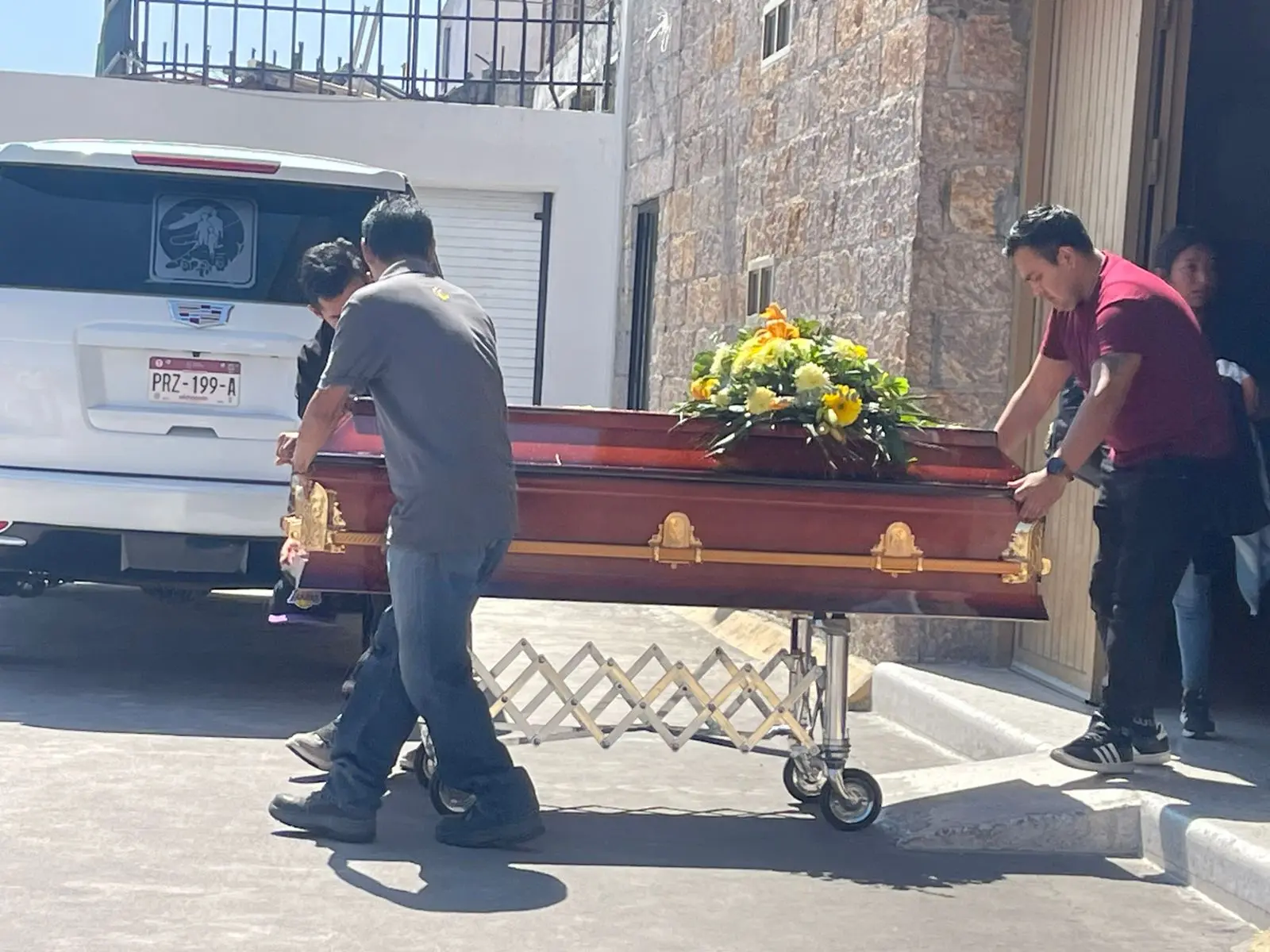 En medio del dolor le dan el último adiós a Sonia Guadalupe