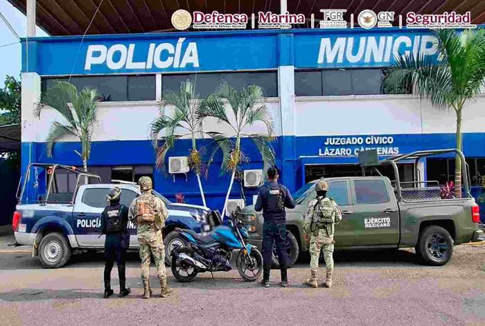 En Michoacán, autoridades federales y estatales detienen a nueve personas e inhabilitan tres campamentos