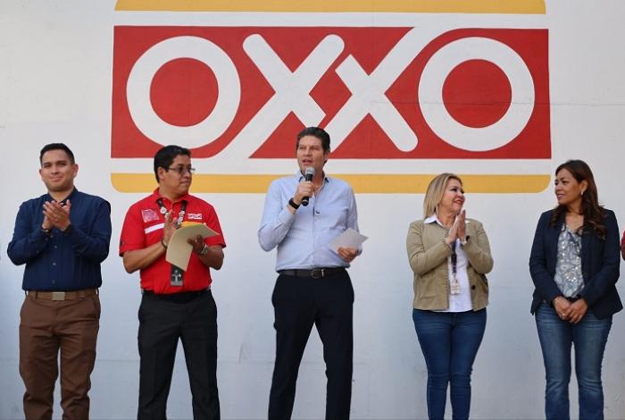 En Morelia, 180 tiendas Oxxo ya son Punto Naranja: darán refugio y auxilio a mujeres en riesgo