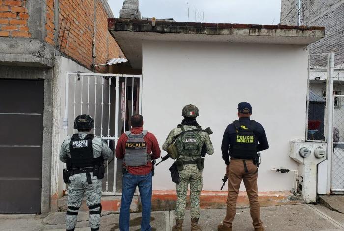 En Morelia, FGE catea dos inmuebles relacionados en conductas ilícitas y asegura más de mil dosis de narcótico