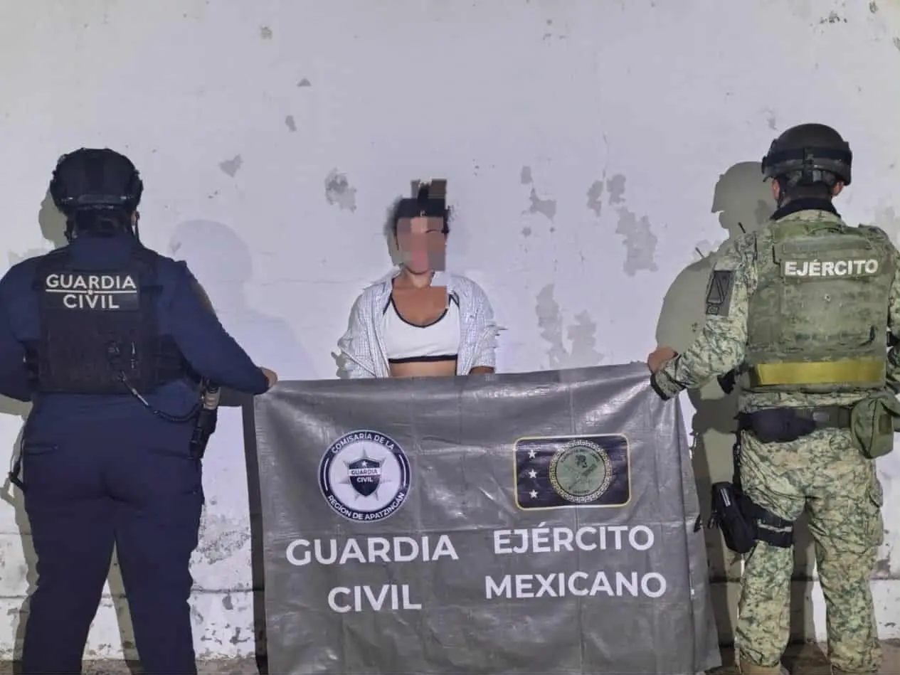 En Tianguis Limonero de Apatzingán, detenida mujer con equipo de radiocomunicación: SSP