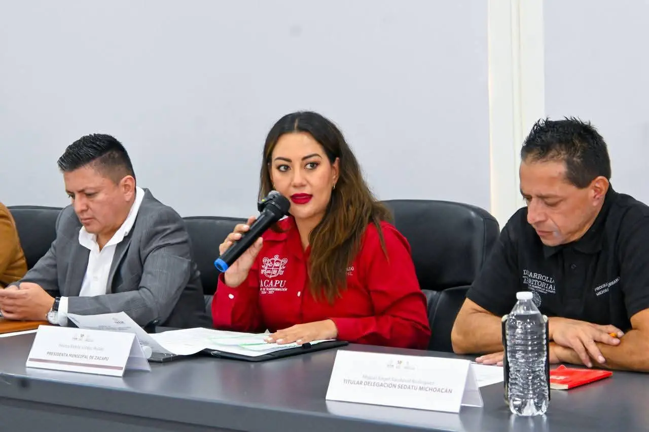 En Zacapu trabajamos para que más familias tengan un hogar digno: Mónica Valdez