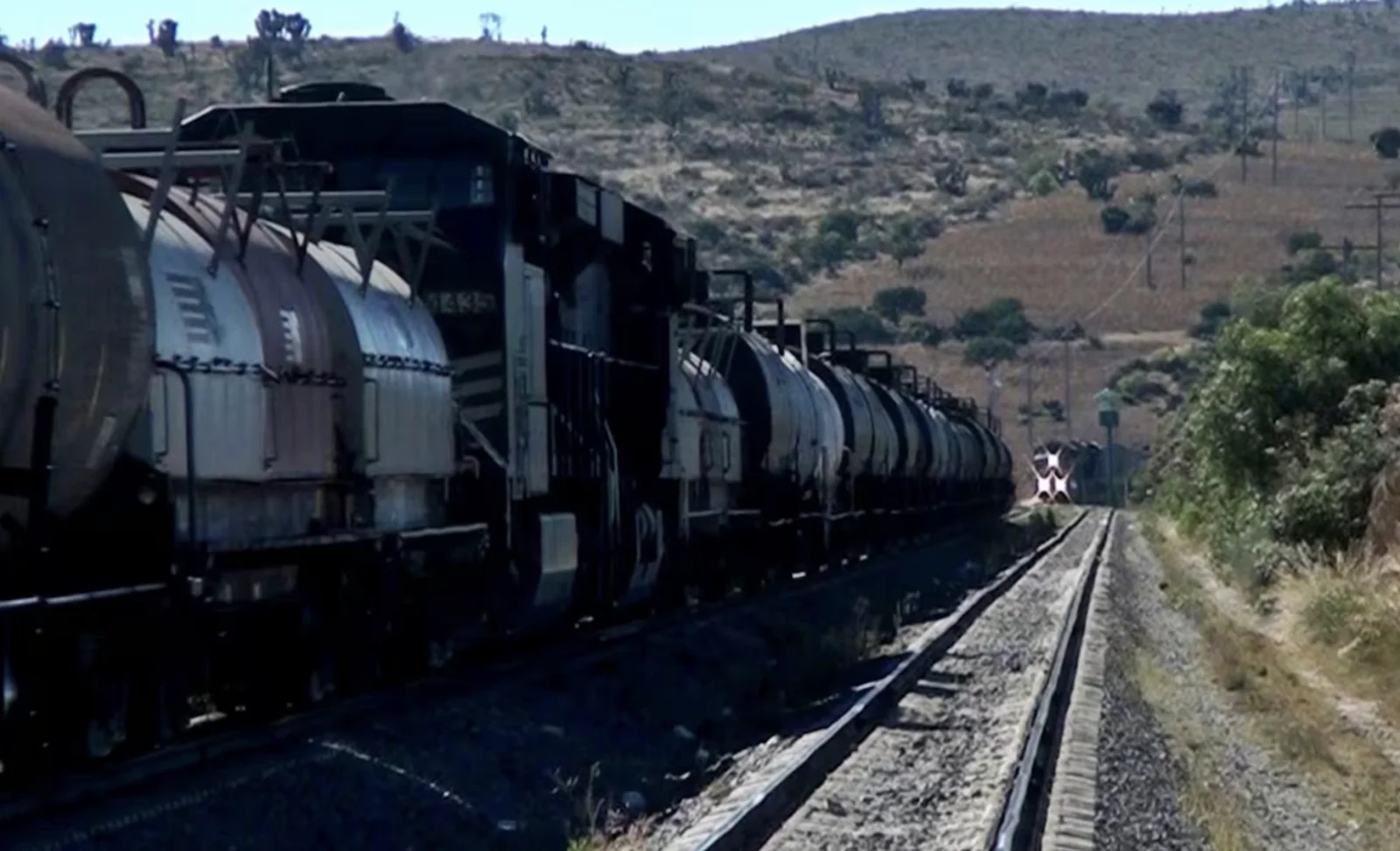 Encuentran 6 muertos al interior de un vagón de tren en Laredo, Texas