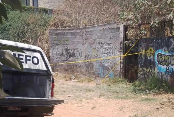 Encuentran cadáver masculino encobijado y baleado, en Pátzcuaro