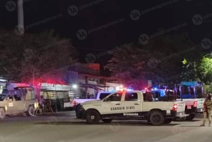 Encuentran cu3rpo en plaza principal de Chandio, Apatzingán