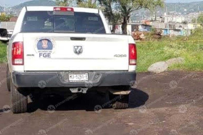 Encuentran cuerpo degollado en Apatzingán