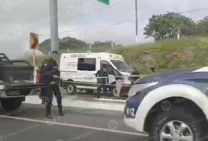 Encuentran dos cuerpos bajo un puente en la Morelia-Salamanca