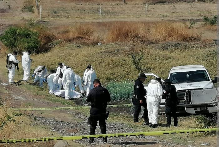 Encuentran fosa clandestina con rest0s de un cuerp0, en Chucándiro