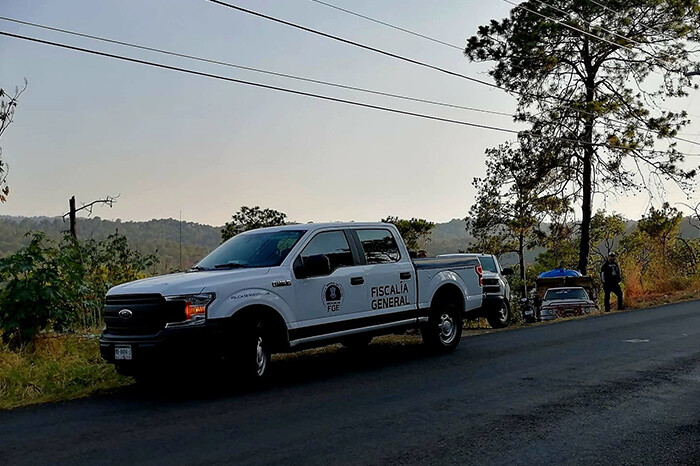 Encuentran un cadáver putrefacto en cerro aledaño a Valle Dorado, en Uruapan