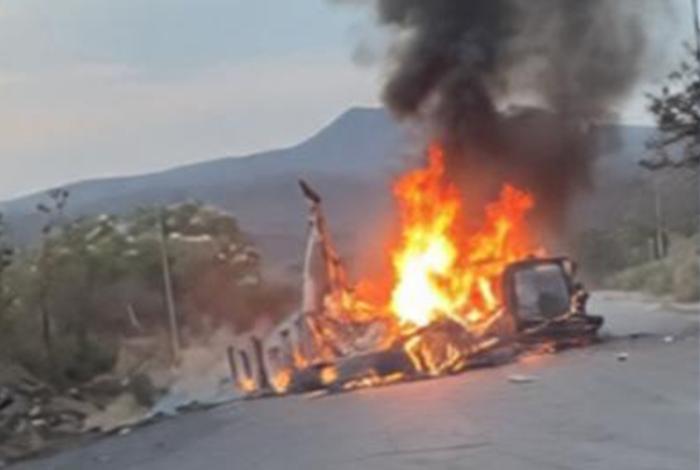 Enfrentamiento en Buenavista desata bloqueos y quema de vehículos