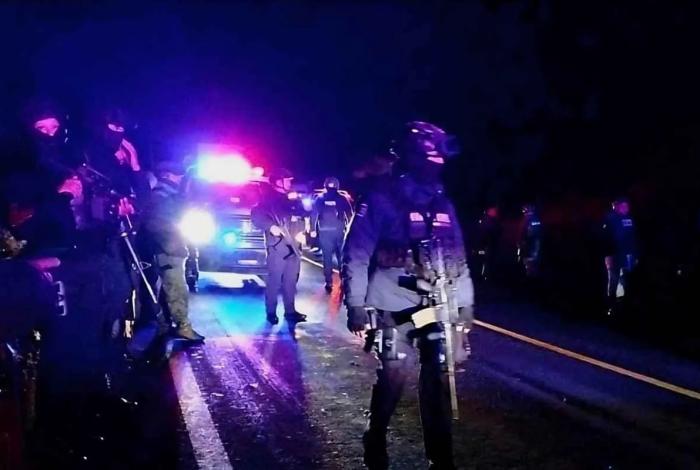 Enfrentamientos y ataque a policías desatan operativo en Uruapan, Michoacán