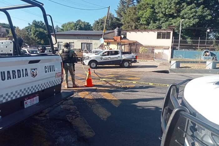 Enfrentamientos y persecución en Tingüindín y Tangamandapio; hay un policía municipal muerto