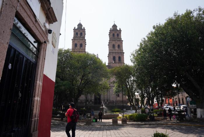 Entre lluvias y calor de hasta 45°C, este viernes en Michoacán