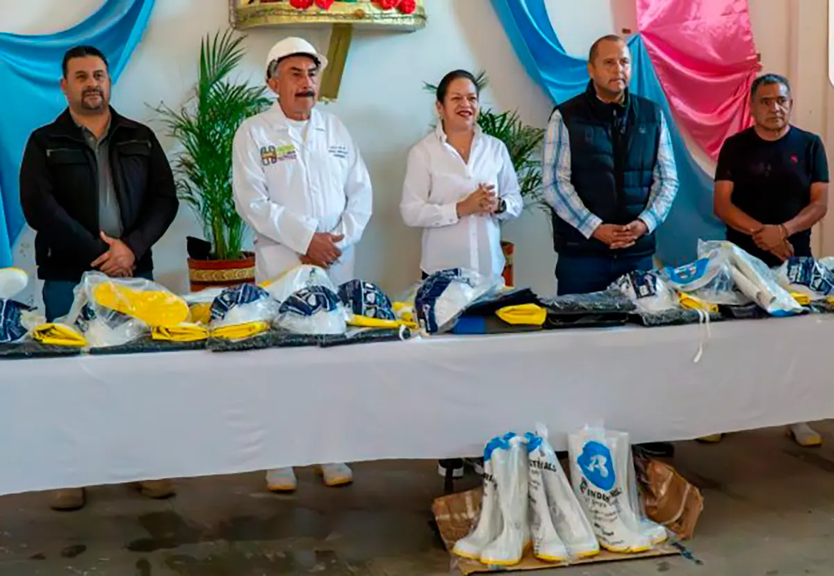 Entrega de equipo nuevo para mejora laboral en Ciudad Hidalgo