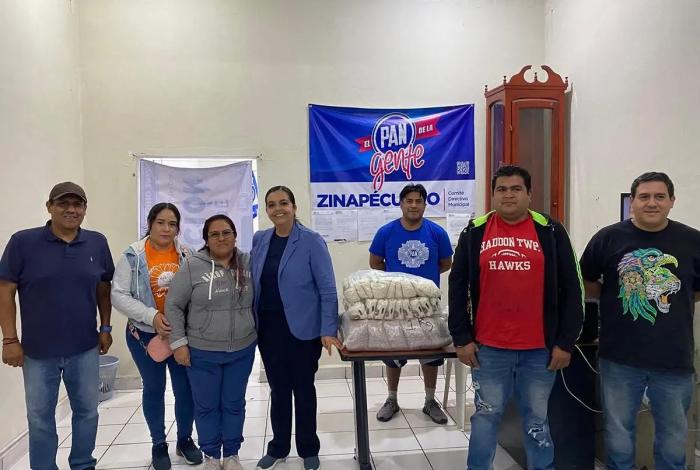 Entrega diputada Tere Herrera apoyos alimentarios a familias hidalguenses
