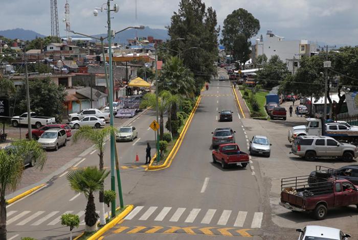 Entrega gobierno estatal rehabilitación de boulevard en Villa Madero