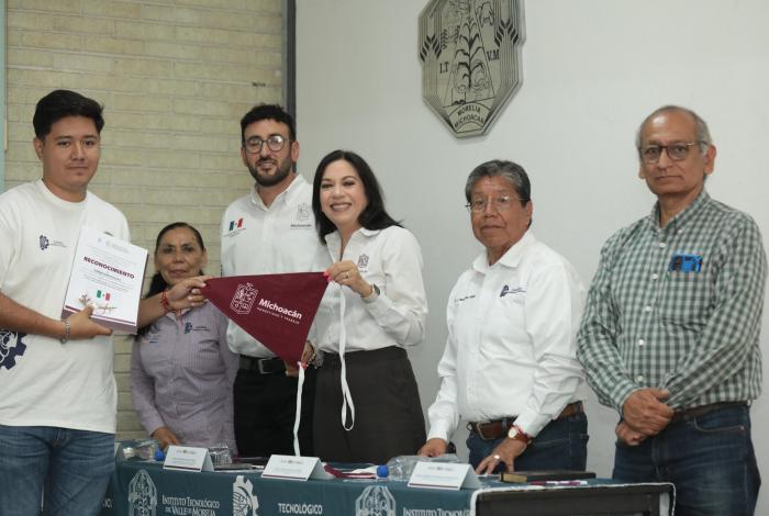 Entrega Iemsysem becas a estudiantes de institutos tecnológicos de Morelia