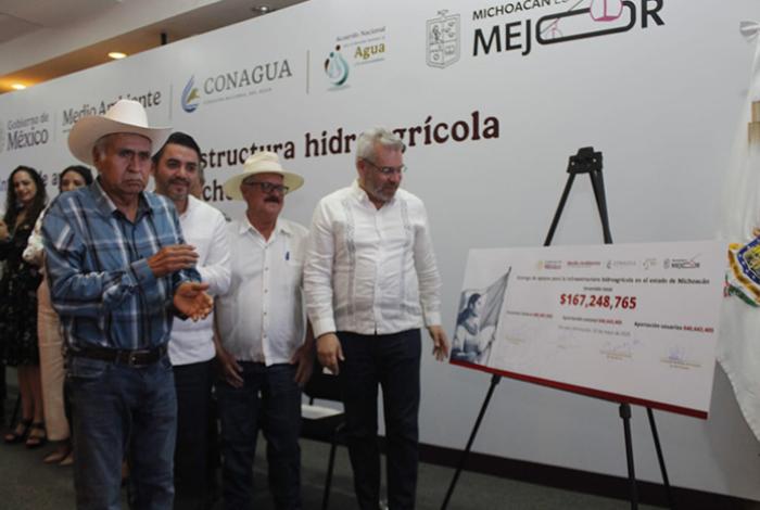 Entregan apoyos por 170 mdp para infraestructura hidroagrícola de Michoacán
