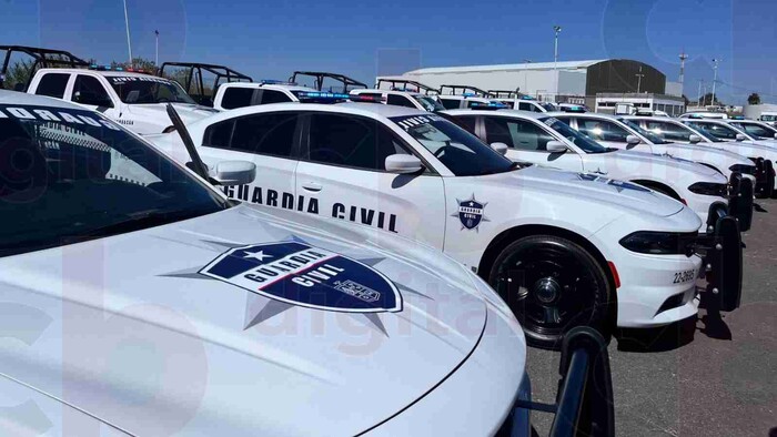 Entregan vehículos automotores y no motores a policías municipales y Guardia Civil