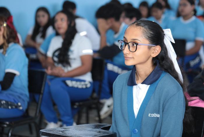 ¿Eres estudiante de bachillerato? Participa en la encuesta nacional para mejorar tu escuela