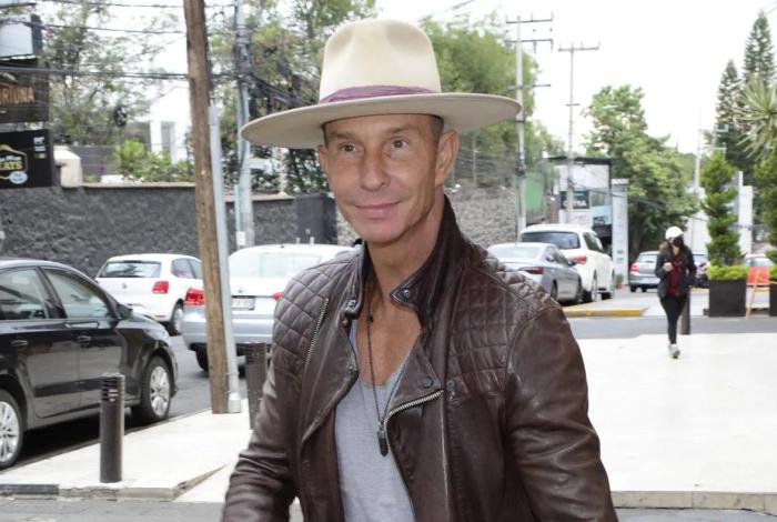 Erik Rubín desmiente rumores de nuevo romance tras imagen viral