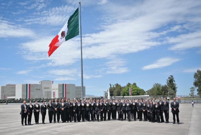 Escolta y Banda de Guerra UMSNH participan en acto de Sheinbaum