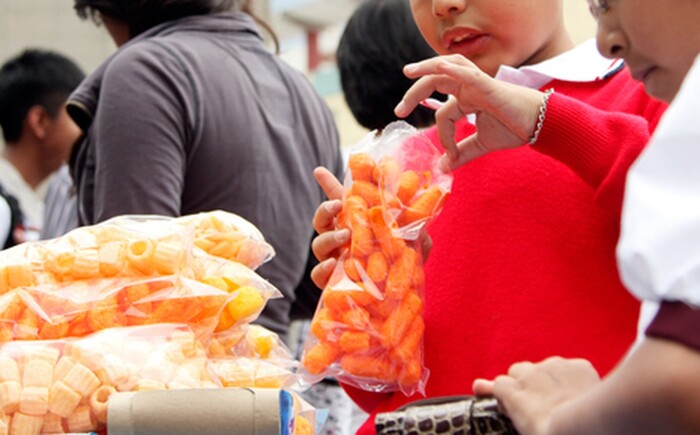 Escuelas dirán adiós a comida chatarra a partir del 29 de marzo