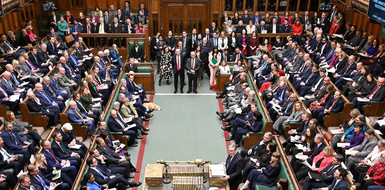 Espía China, a legisladores británicos a través de la plataforma de internet LinkedIn