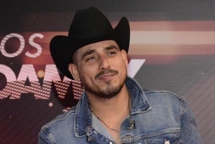 Espinoza Paz enfrenta dificultades con su visa en EEUU