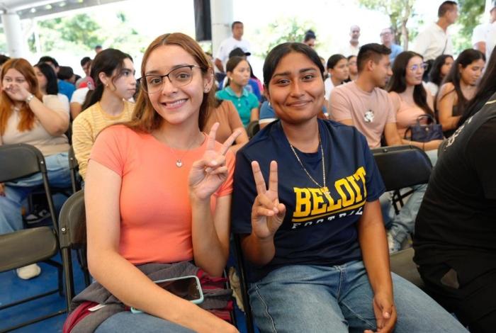 Esta es la oferta educativa de la Universidad Rosario Castellanos en Múgica: Iemsysem