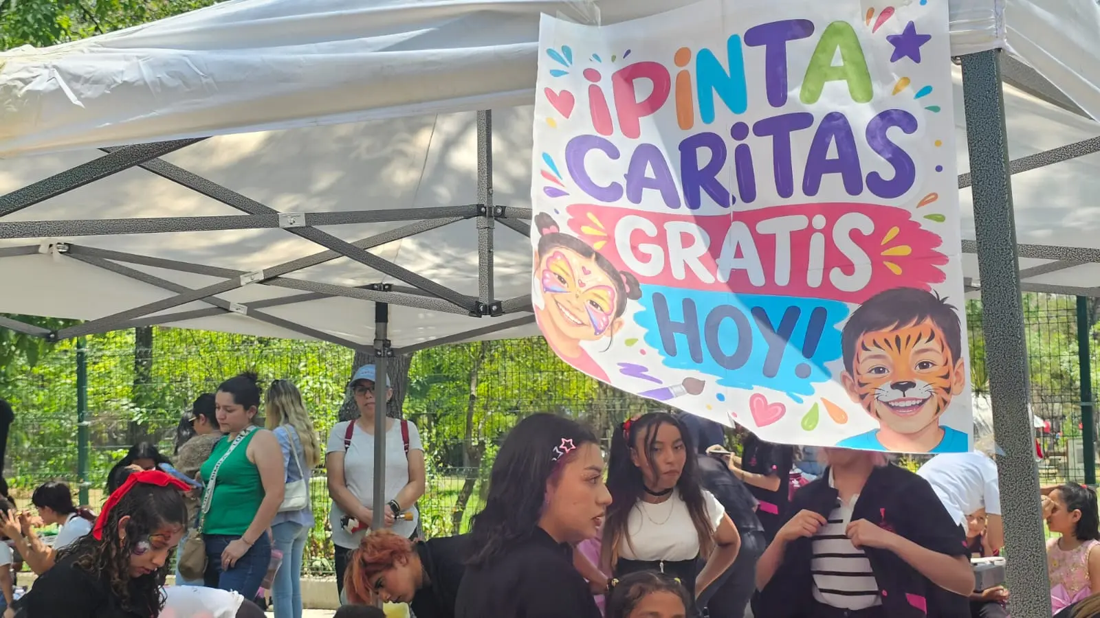 Estudiantes celebran el Día del Niño en el Bosque Cuauhtémoc