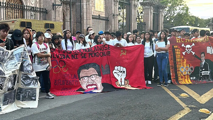 Estudiantes marchan en Morelia; a 56 años “no hay olvido”