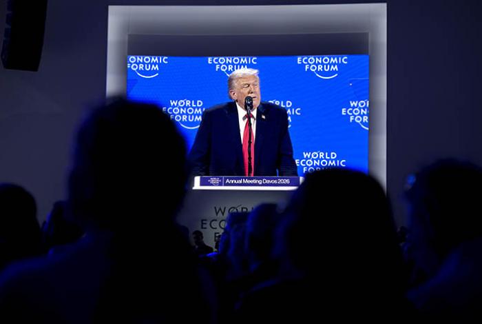 'Europa no avanza en la dirección correcta', afirma Donald Trump en foro de Davos