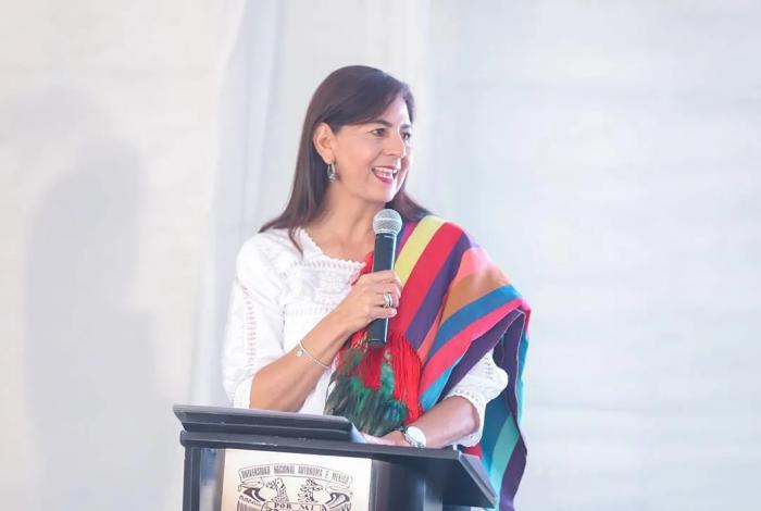 Evade Gabriela Molina preguntas sobre aspiraciones políticas