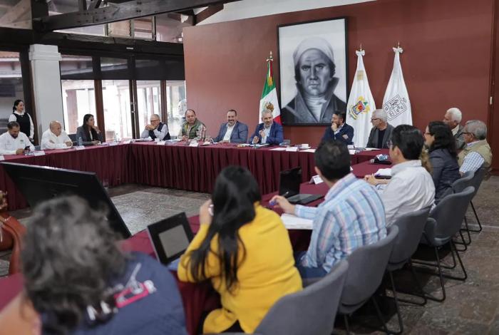 Exitosa, gestión para ampliar infraestructura hidráulica en Pátzcuaro: Bedolla
