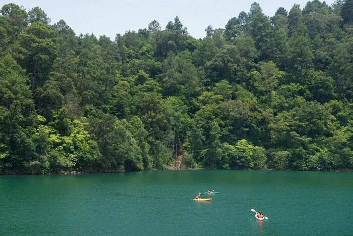 Explora el Lago de Zirahuén: El ‘Espejo de los Dioses’ en Michoacán