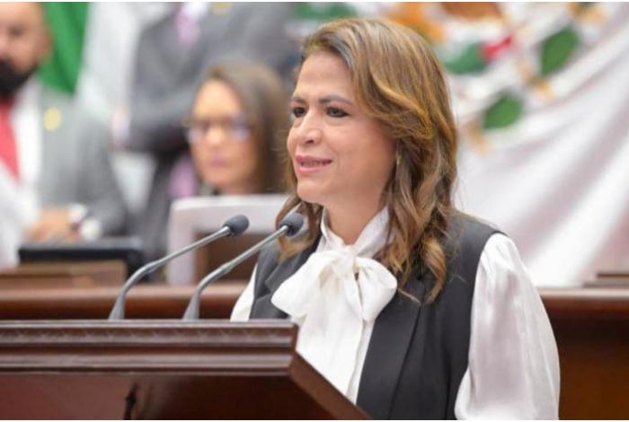 Fabiola Alanís impulsa reforma constitucional para sancionar la violencia política de género en Michoacán