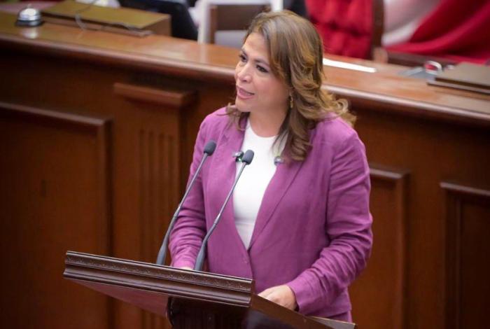 Fabiola Alanís impulsa reforma constitucional para sancionar la violencia política de género en Michoacán