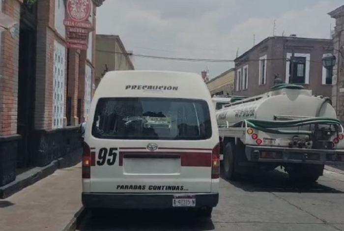 Falso el reporte de ataque a balazos a combi Guinda; se trató de un pleito entre el conductor y un motociclista