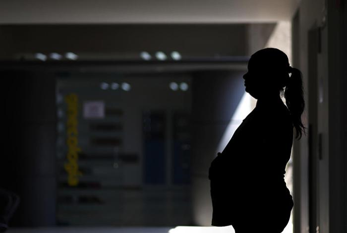 Falta de educación sexual y tolerancia propician embarazo en jovenes, alertan expertas