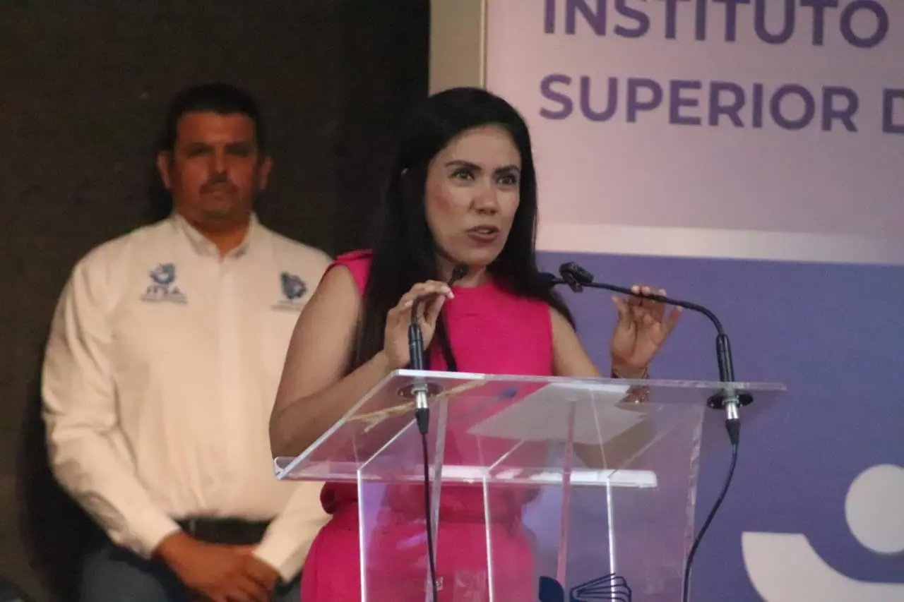 Fanny Arreola reconoce al alma del TecNM Apatzingán: docentes, alumnos y familias