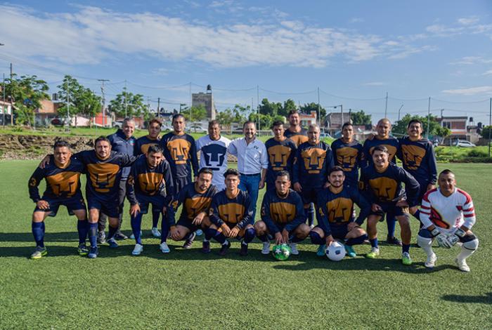 Fausto Vallejo Mora impulsa el deporte y apoya a jóvenes de Misión del Valle