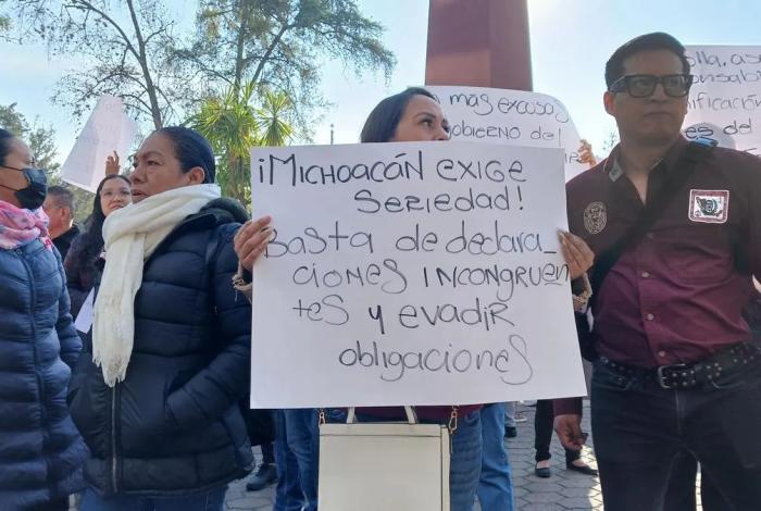 Federación y estado se avientan problemática de trabajadores del sector salud