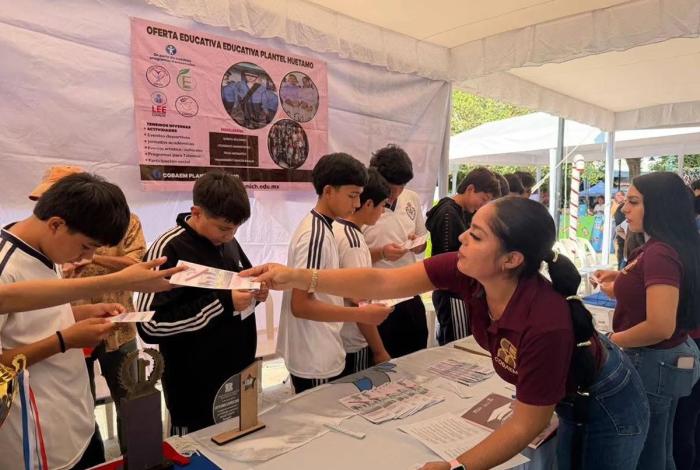 Ferias del Bienestar impulsan oferta educativa para jóvenes con Plan Michoacán