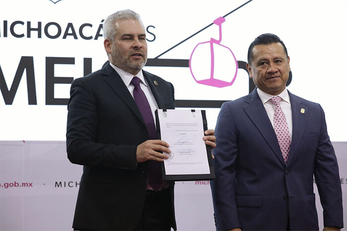 Firma Bedolla decreto para comité evaluador de jueces y magistrados